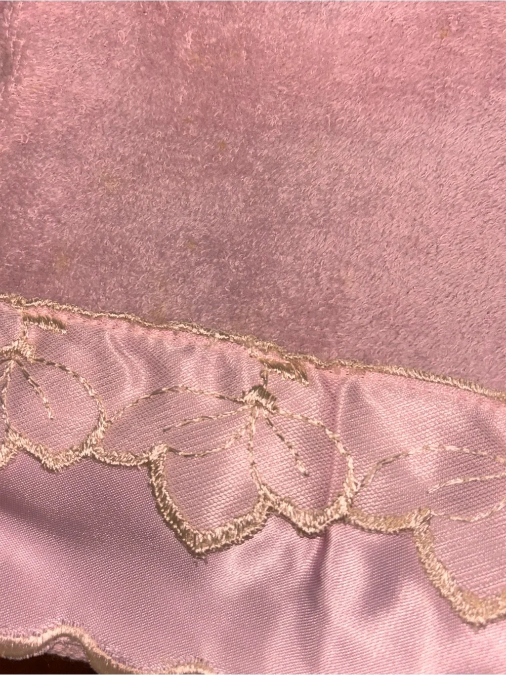 Vintage made in the USA pastel pink towel set Ecru lace trim floral unused
